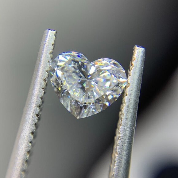 🎁 Sweet Pure CZ Cubic Twisted Lovely Diamonds Heart Rings for Women,MARR9071 - Picture 3 of 3